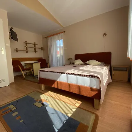 Gasthof Dom Wczasowy Bel